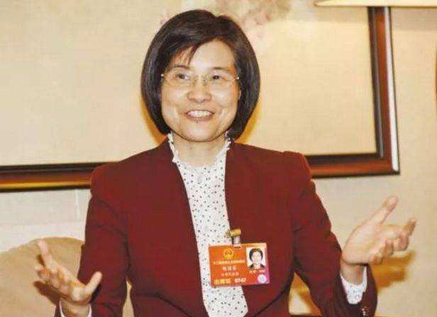 全國人大代表，江蘇陽光集團黨委書記、江蘇陽光集團股份公司董事長兼總經(jīng)理陳麗芬接受采訪