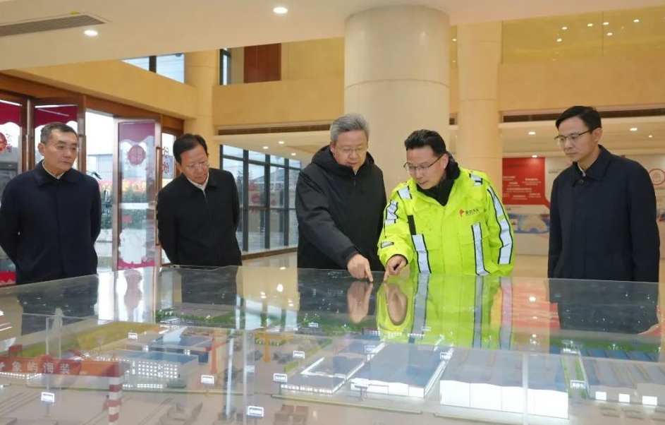 南通市市委書記吳新明調(diào)研企業(yè)復(fù)工復(fù)產(chǎn)、重大項目建設(shè)